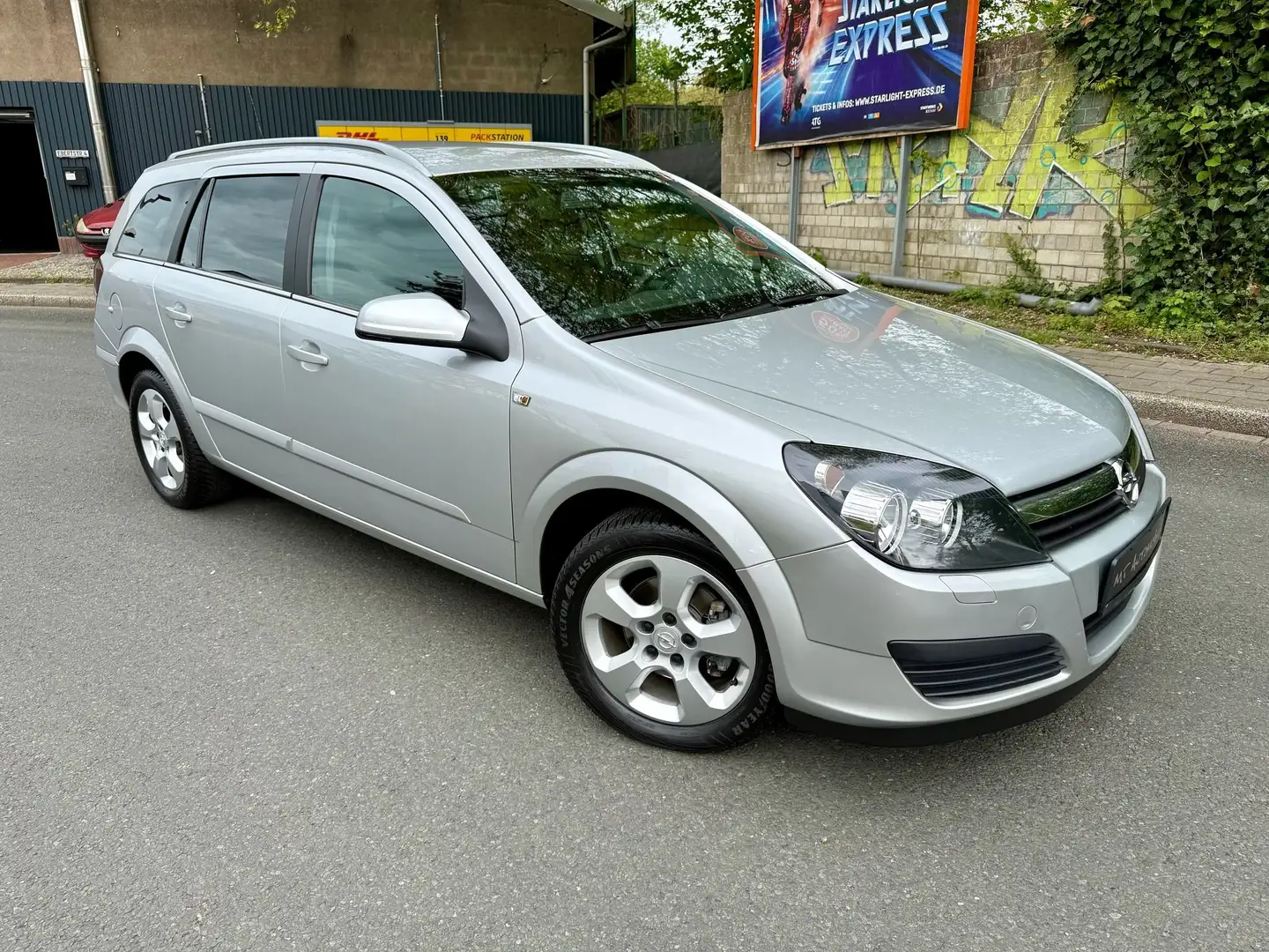 Opel Astra Edition*Klima*Automatik*Allwetter*91TKM*1 Hand!! Gris - 2