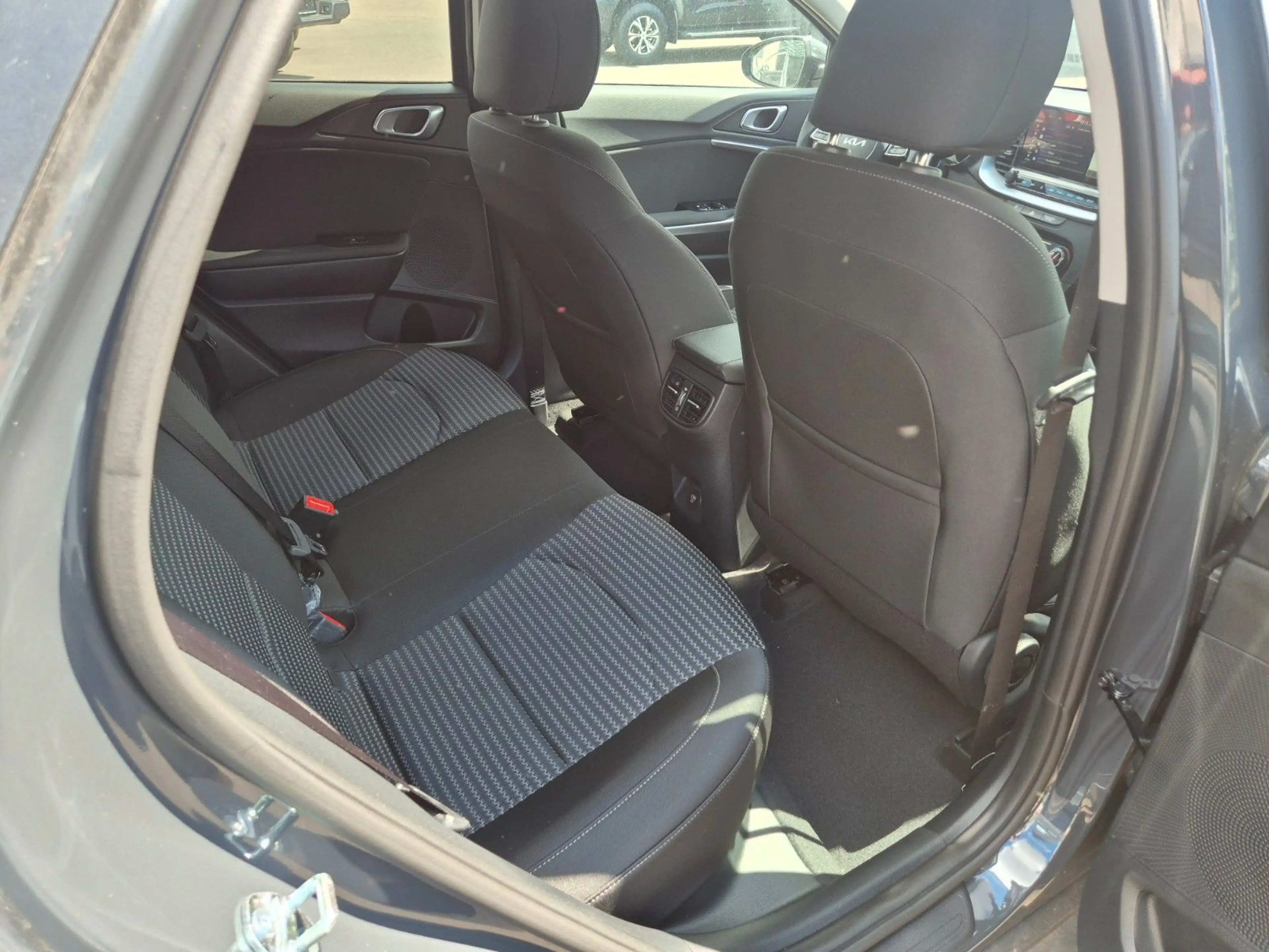 Kia XCeed Autom., LED Navi, Winterp. — photo 31