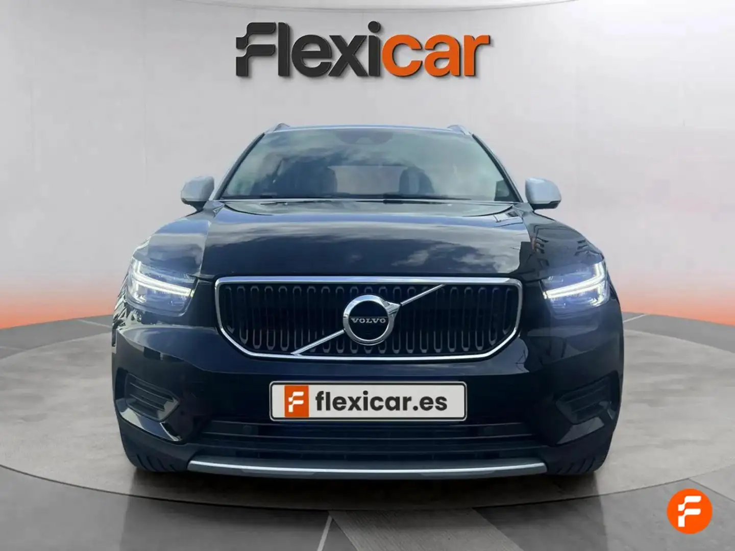 Volvo XC40 T3 Momentum Negro - 2