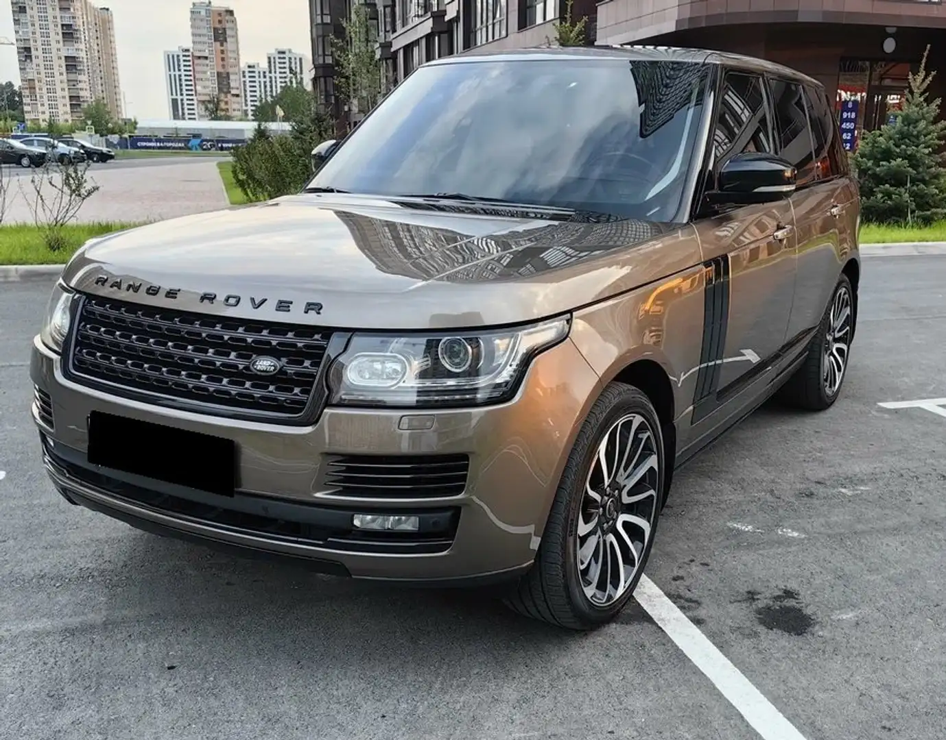 Land Rover Range Rover 4,4 SDV8 Autobiography DPF Maro - 1