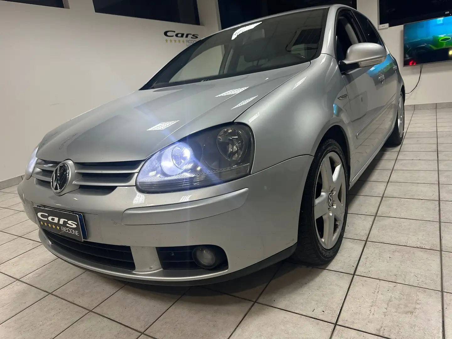 Volkswagen Golf Golf V 2003 5p 2.0 tdi Sportline Argento - 1