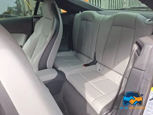 Audi TT view 14