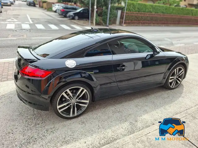 Audi TT view 7