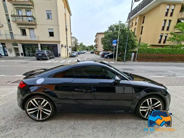 Audi TT view 4