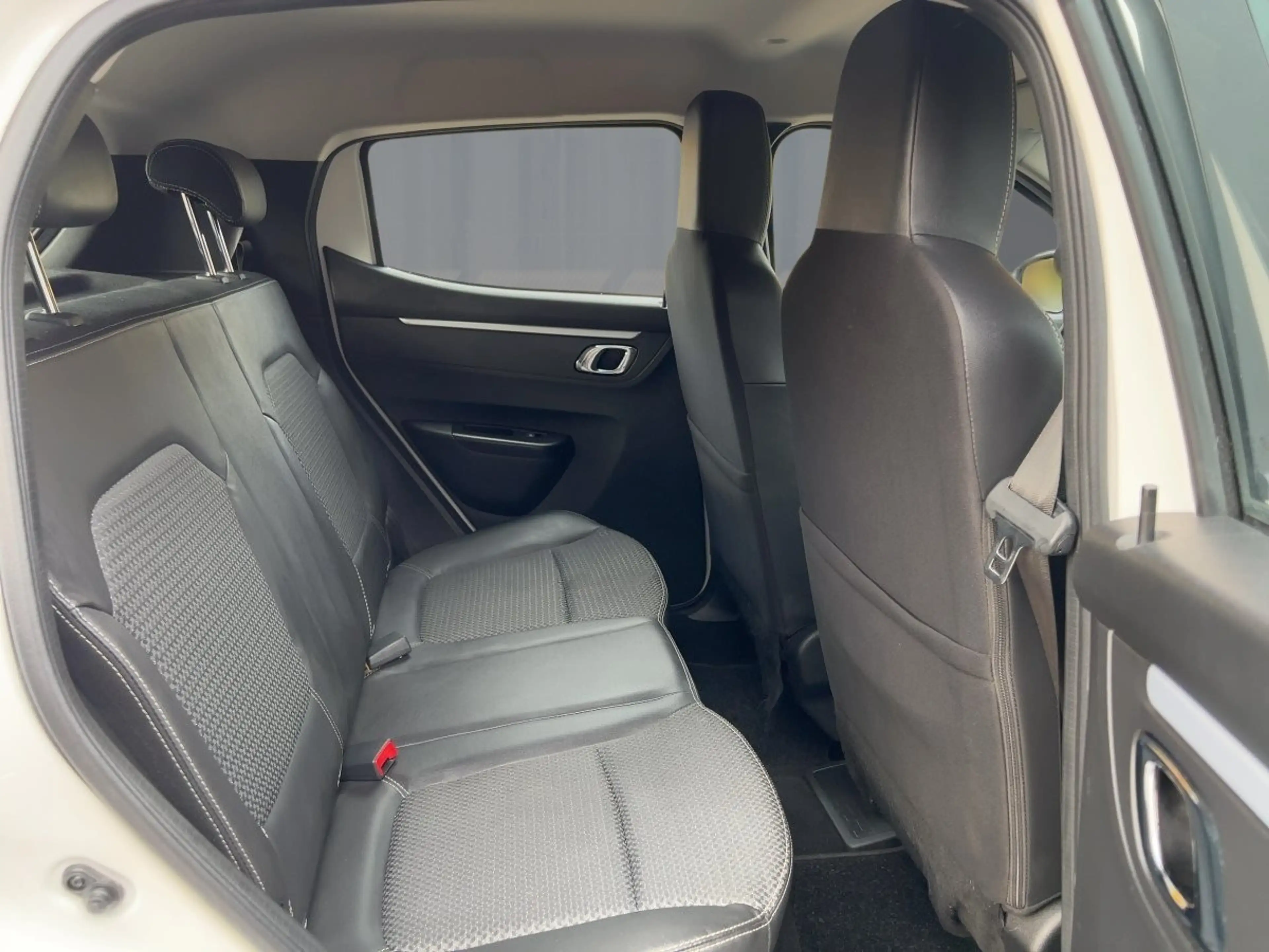 Dacia Spring 45 Electric Essential — photo 9