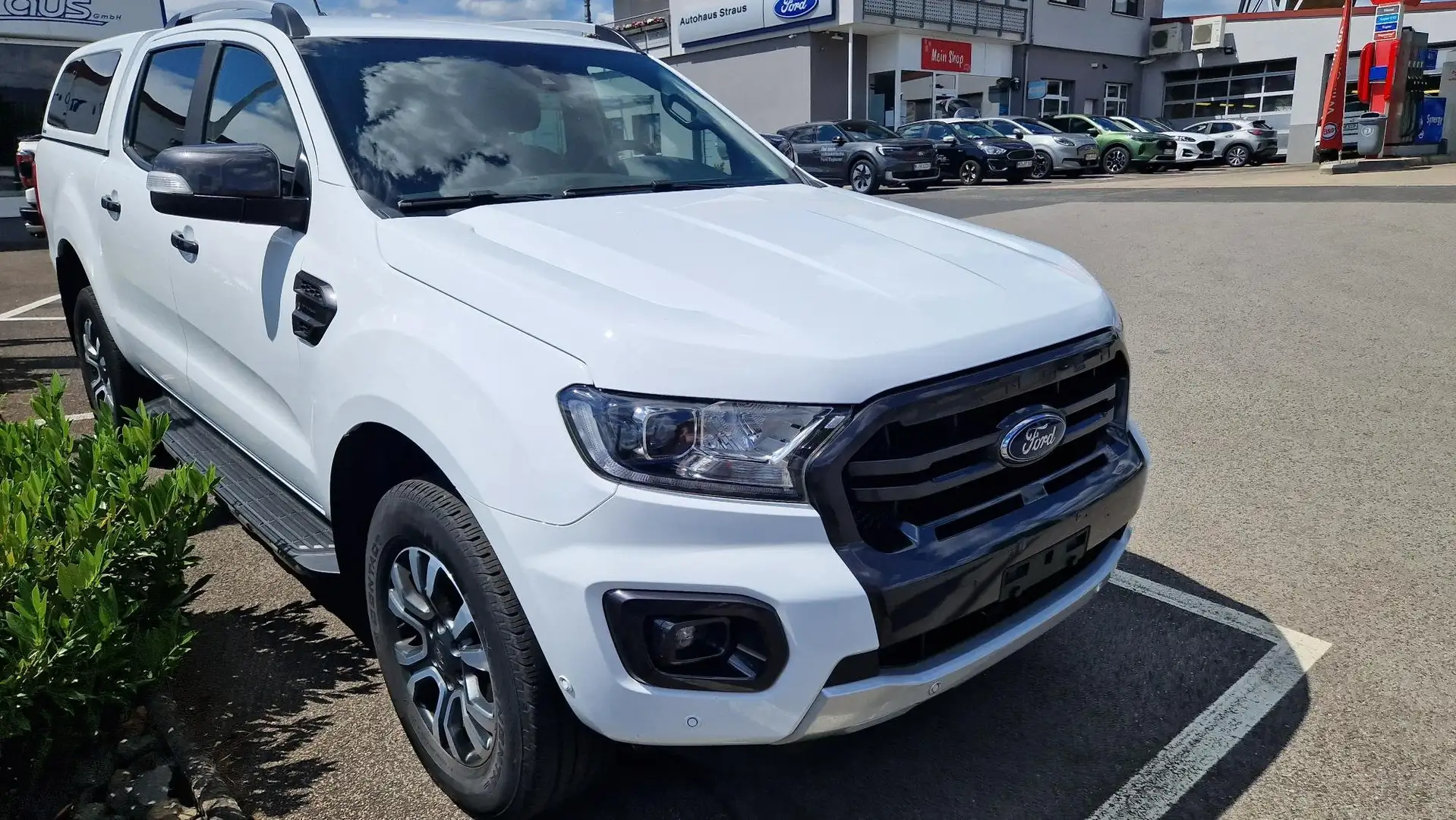 Ford Ranger Wildtrak Doppelkabine 4x4 Blanc - 2