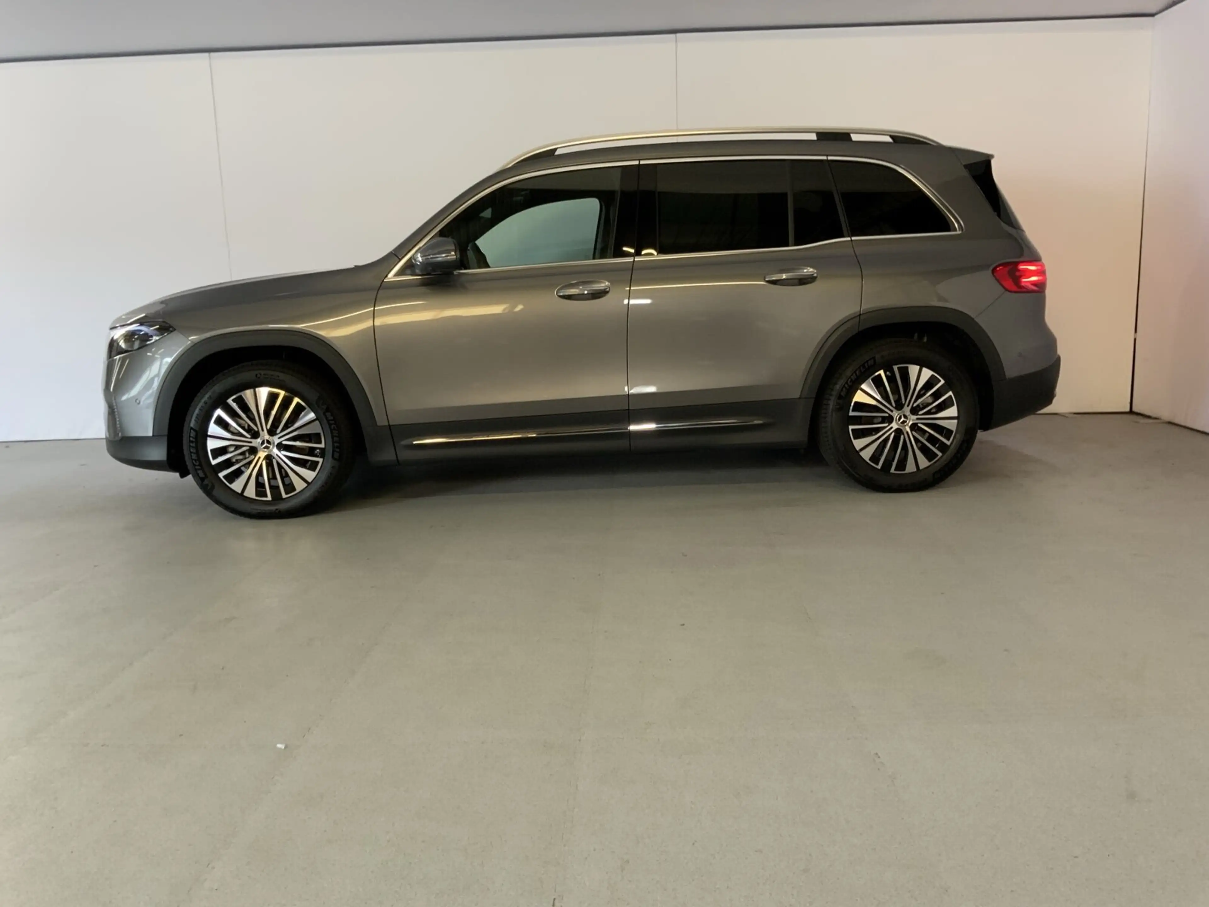 Mercedes-Benz EQB 300 EQB 300 4MATIC  Progressive Navi/Pano.-Dach/Klima — photo 3