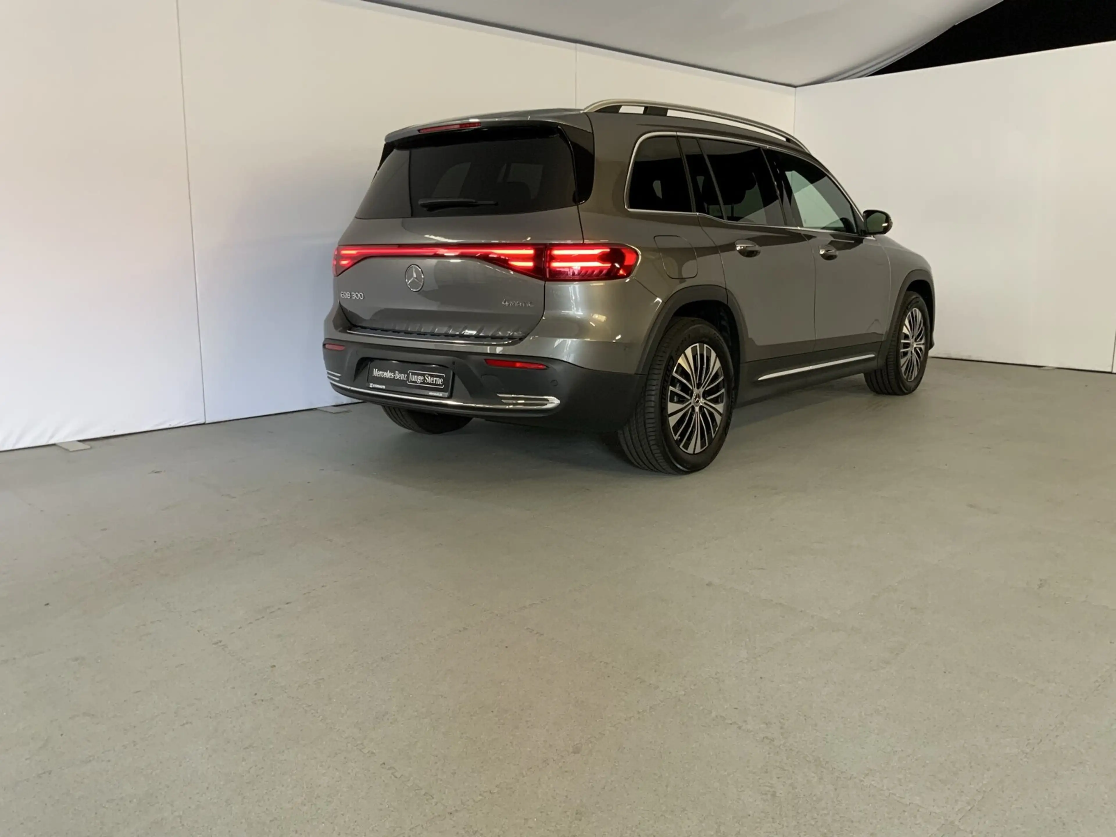 Mercedes-Benz EQB 300 EQB 300 4MATIC  Progressive Navi/Pano.-Dach/Klima — photo 5