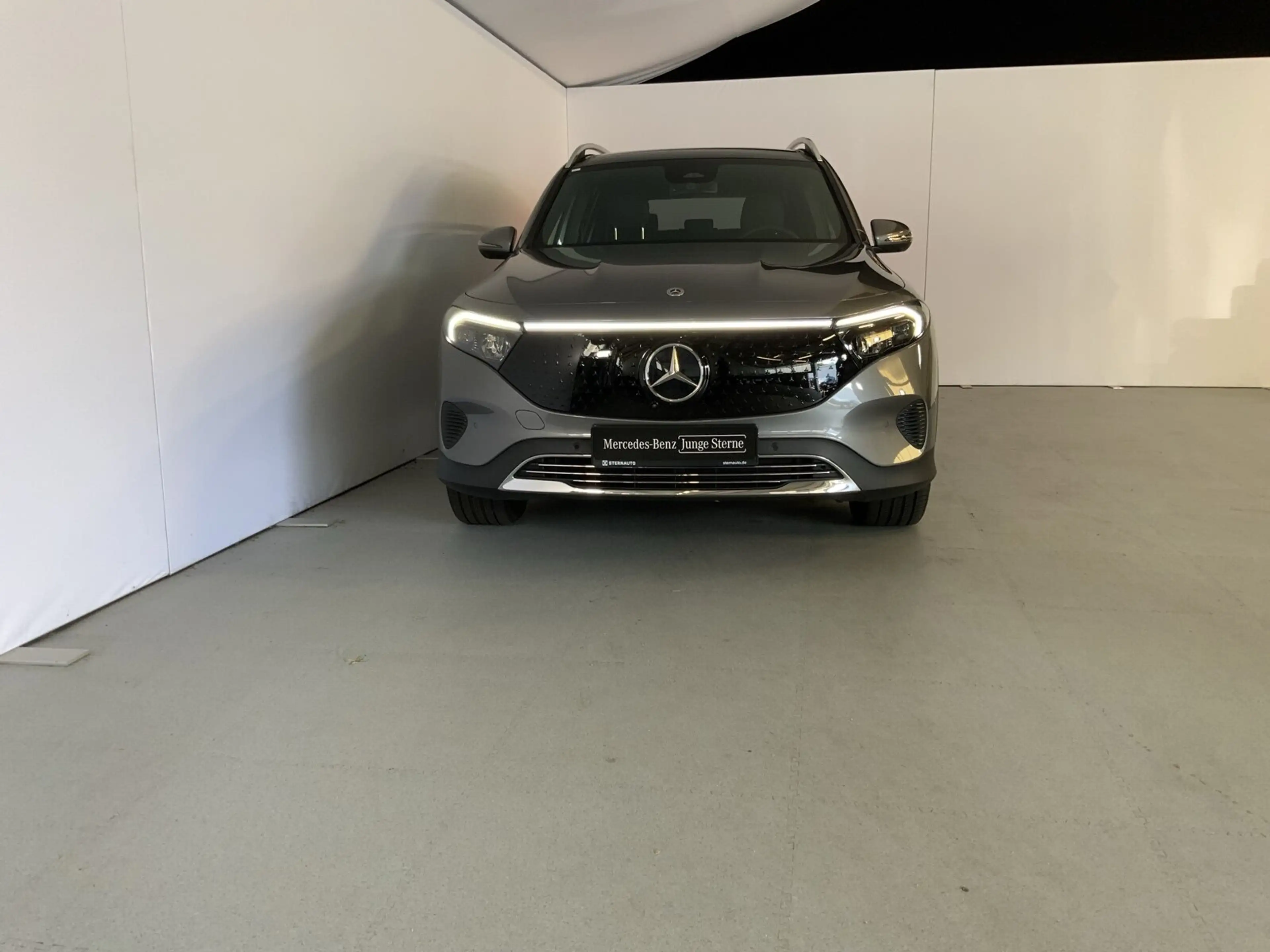 Mercedes-Benz EQB 300 EQB 300 4MATIC  Progressive Navi/Pano.-Dach/Klima — photo 2