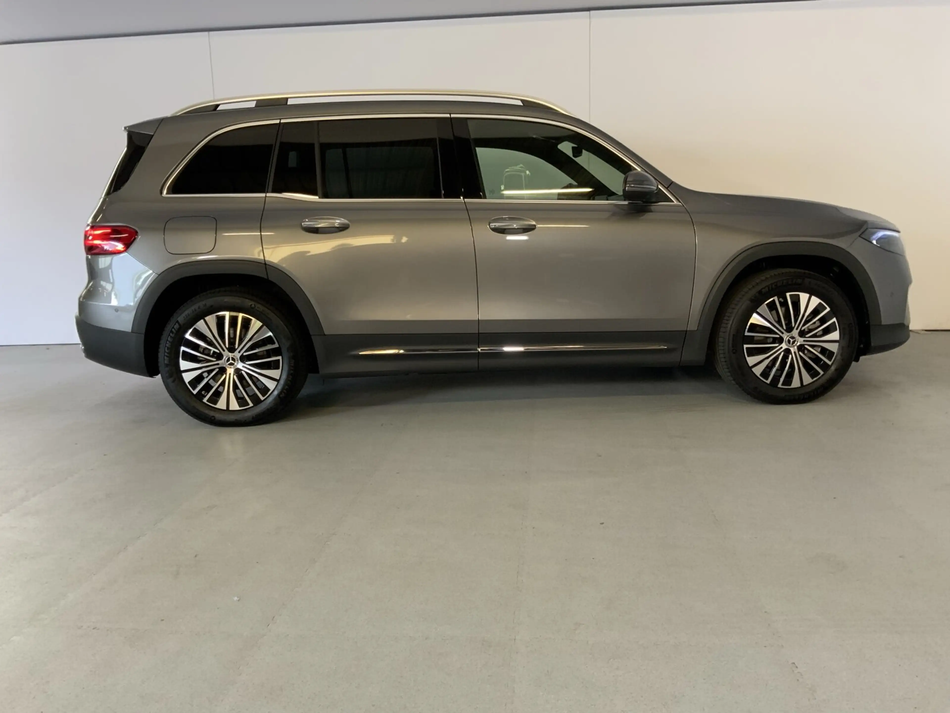 Mercedes-Benz EQB 300 EQB 300 4MATIC  Progressive Navi/Pano.-Dach/Klima — photo 4