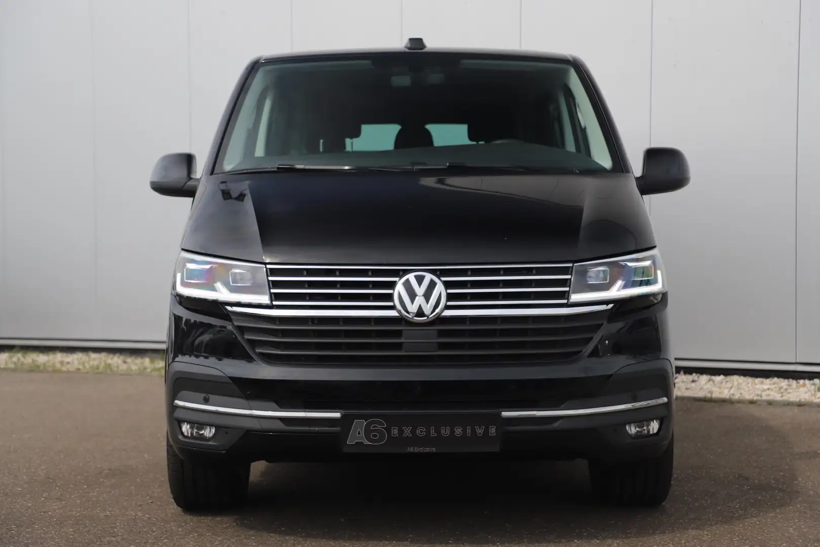 Volkswagen T6.1 Transporter 2.0 TDI L2H1 DC Bulli 204PK DSG Automaat Virtual C Noir - 2