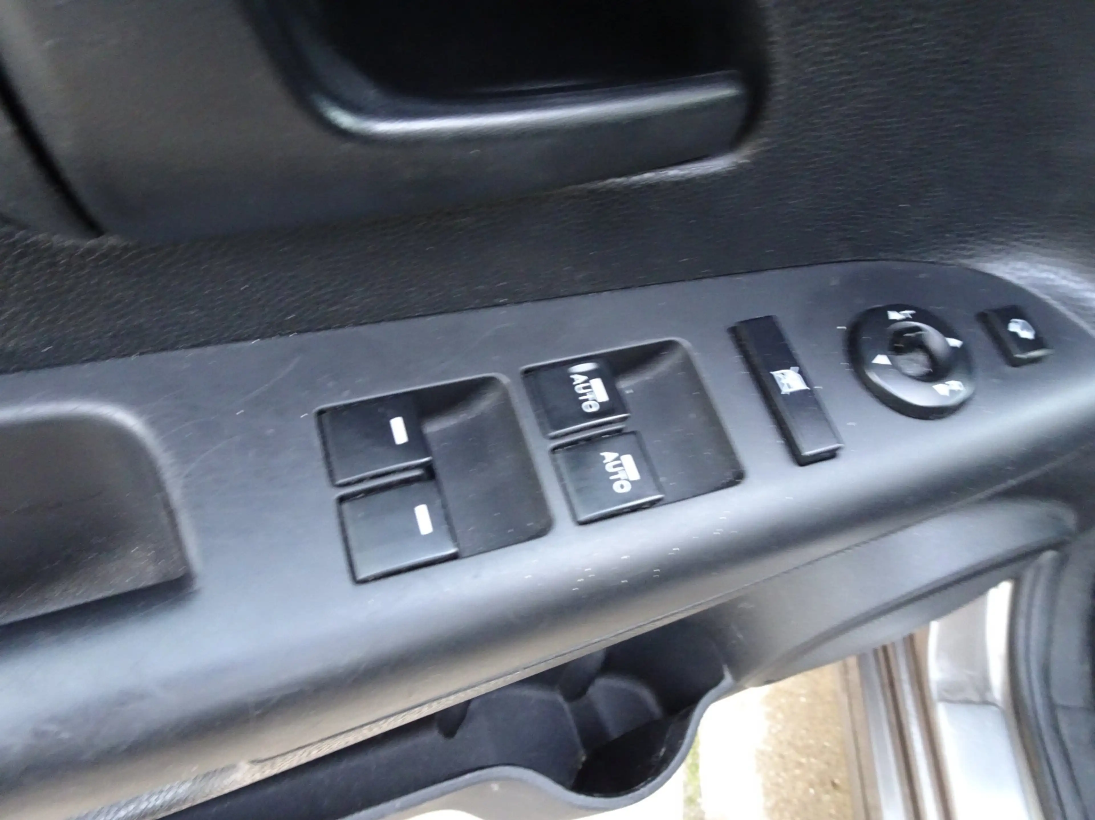 Kia Venga 1.4 CVVT ExecutiveLine — photo 12