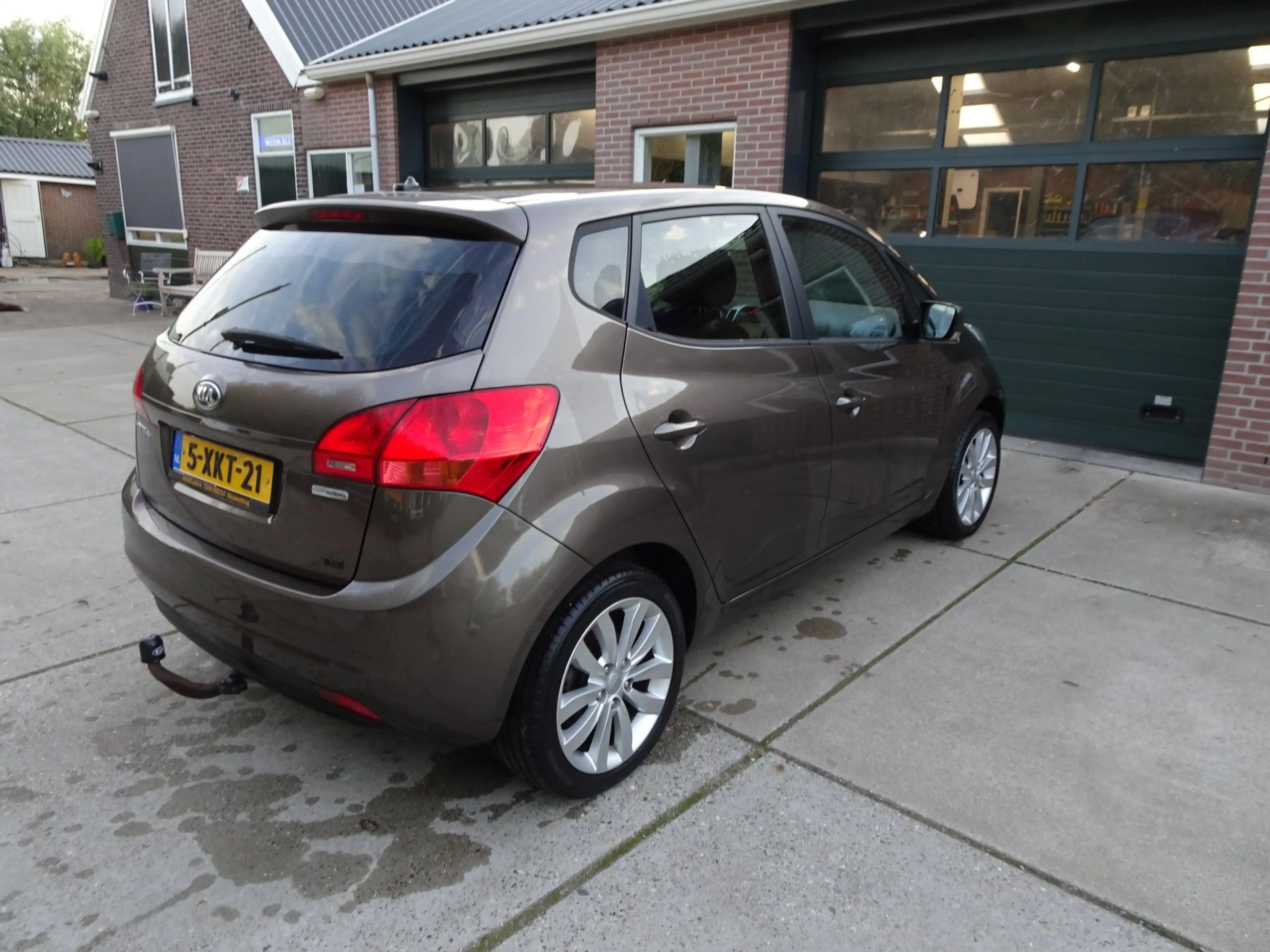 Kia Venga 1.4 CVVT ExecutiveLine — photo 5