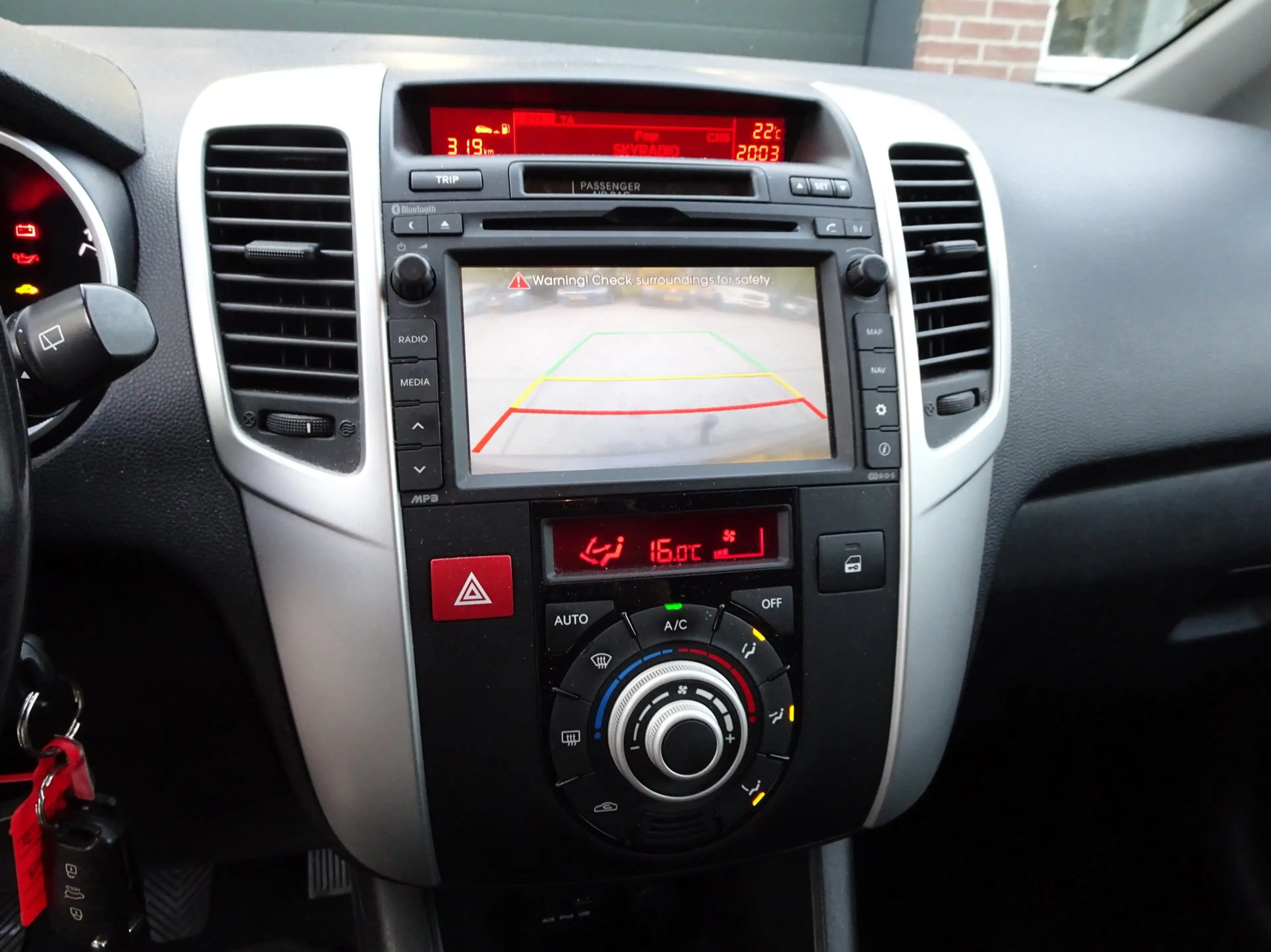 Kia Venga 1.4 CVVT ExecutiveLine — photo 15
