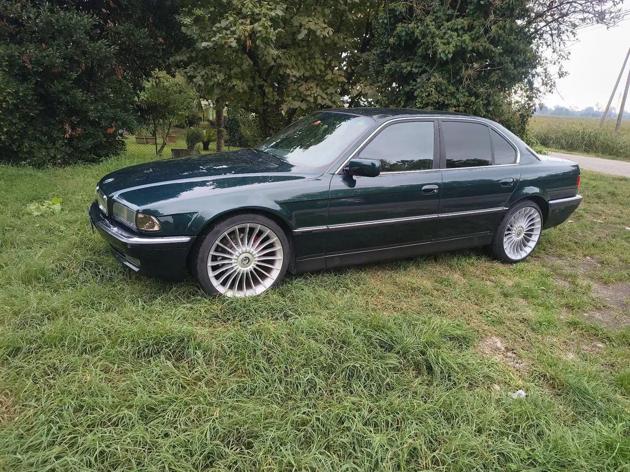 BMW 728