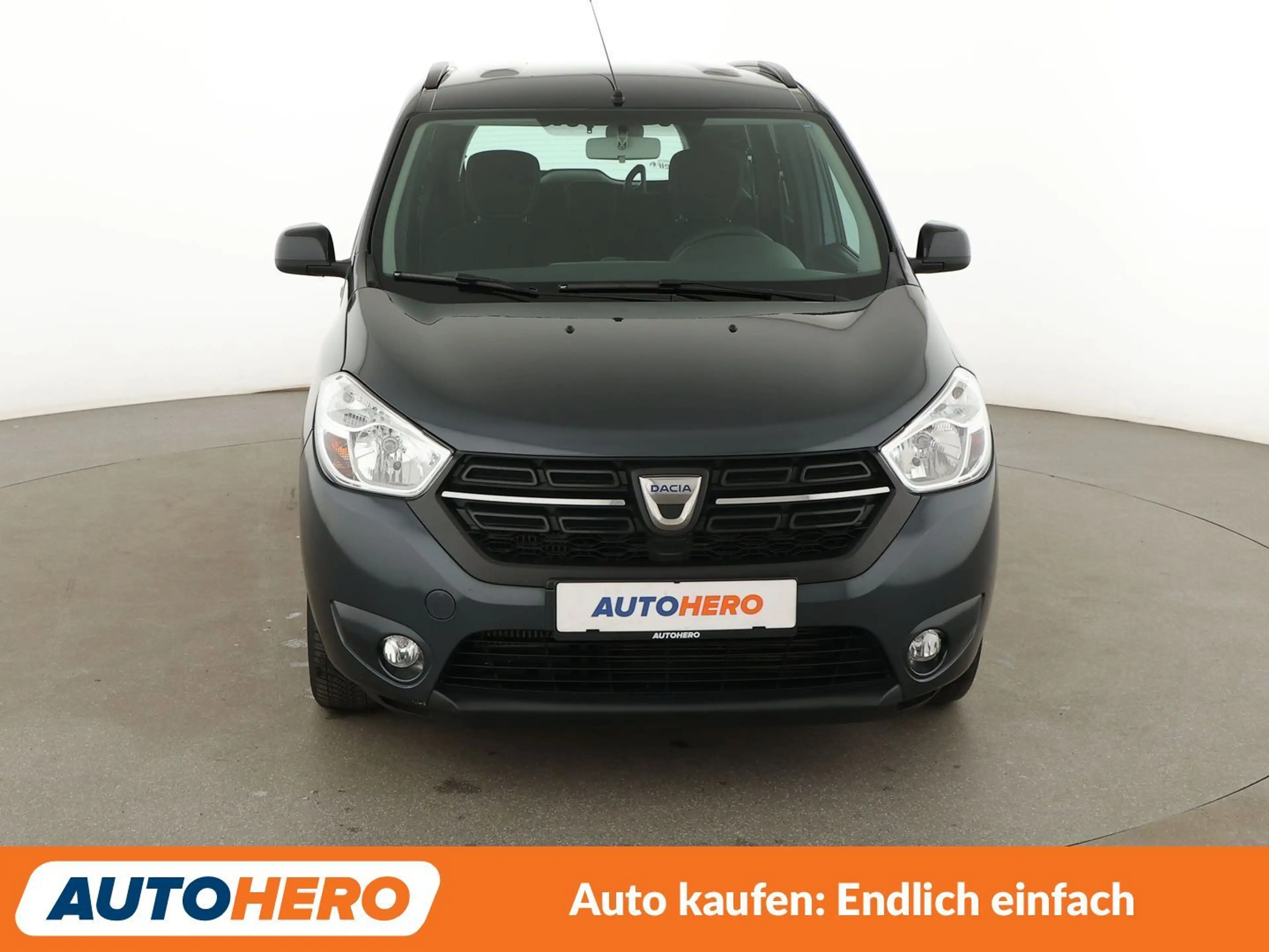 Dacia Lodgy 1.3 TCe Comfort *NAVI*PDC*TEMPO*SHZ*KLIMA* — photo 9