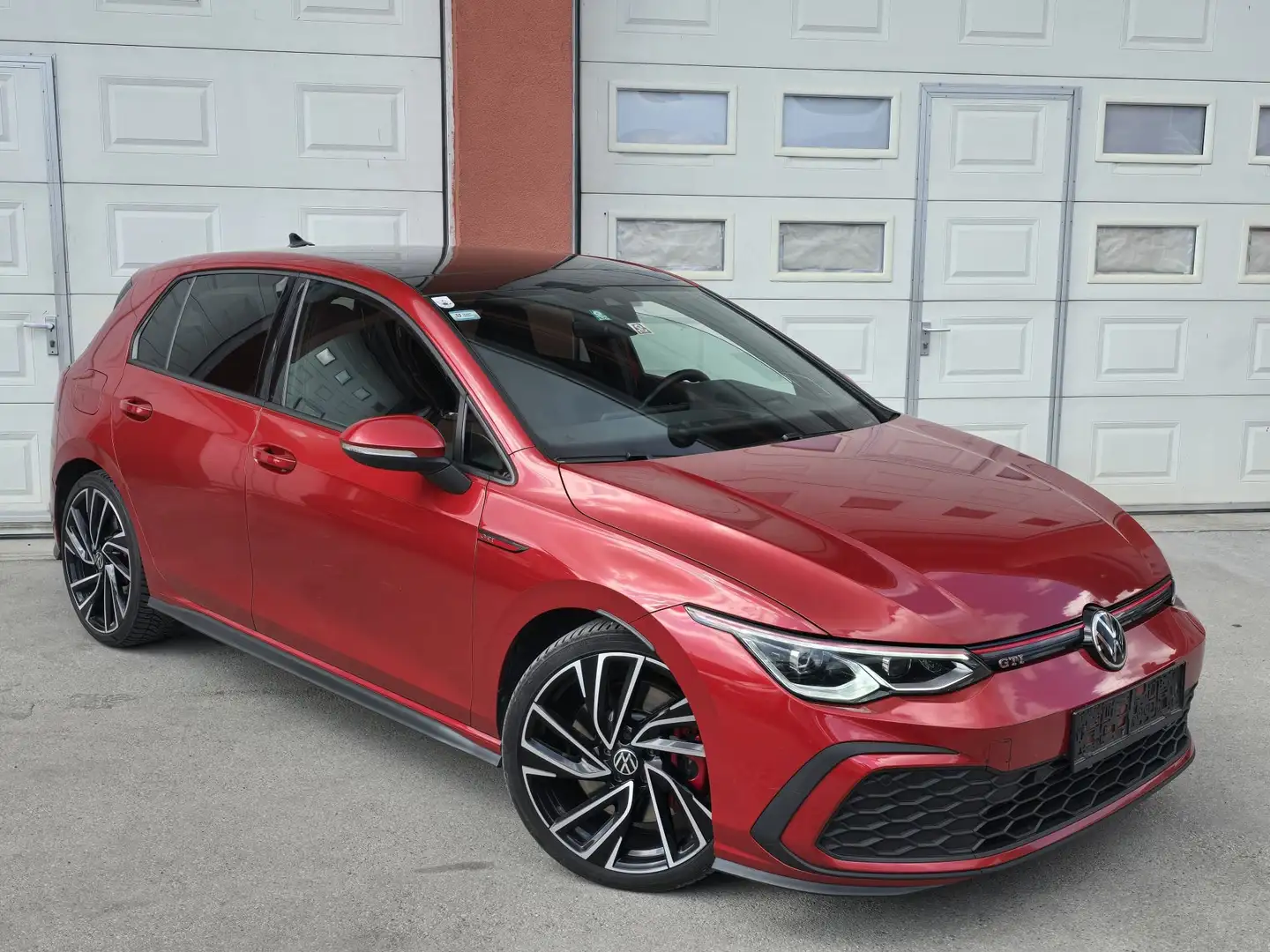 Volkswagen Golf GTI Golf 8 GTI 2,0 TSI DSG Rot - 2