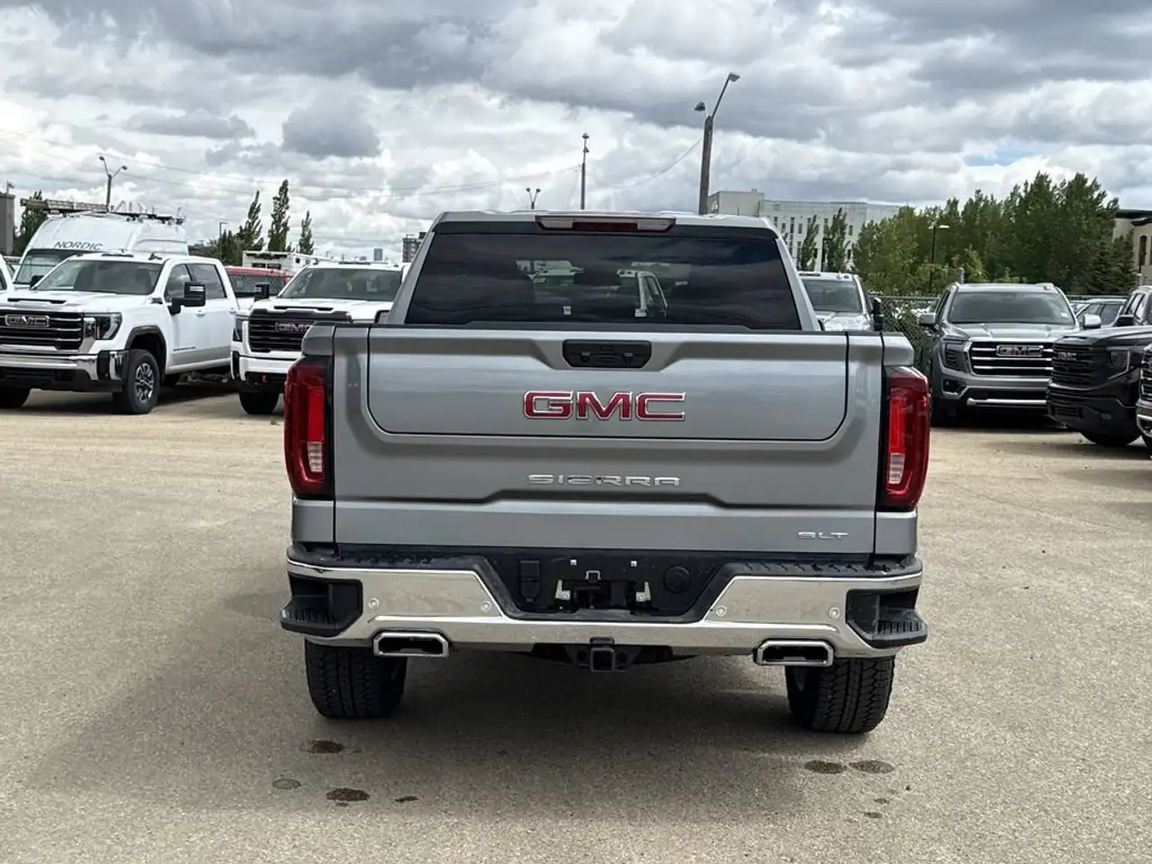 GMC Sierra 1500 снимка GMC Sierra 1500