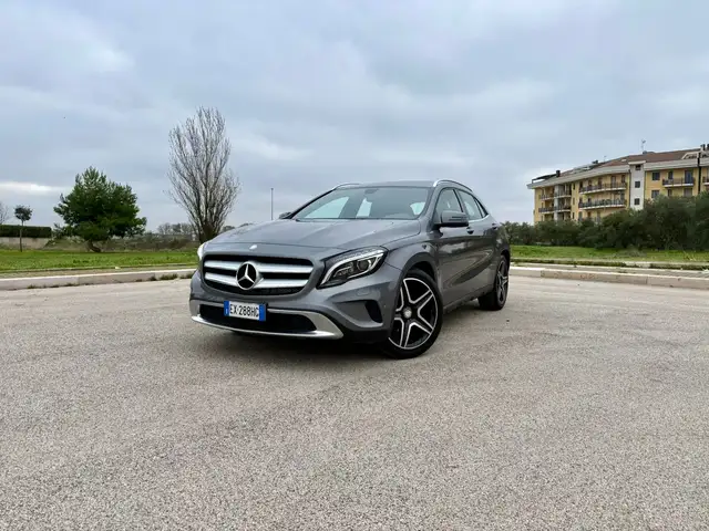 Mercedes-Benz GLA 220 GLA 220 Premium 4matic 170cv auto