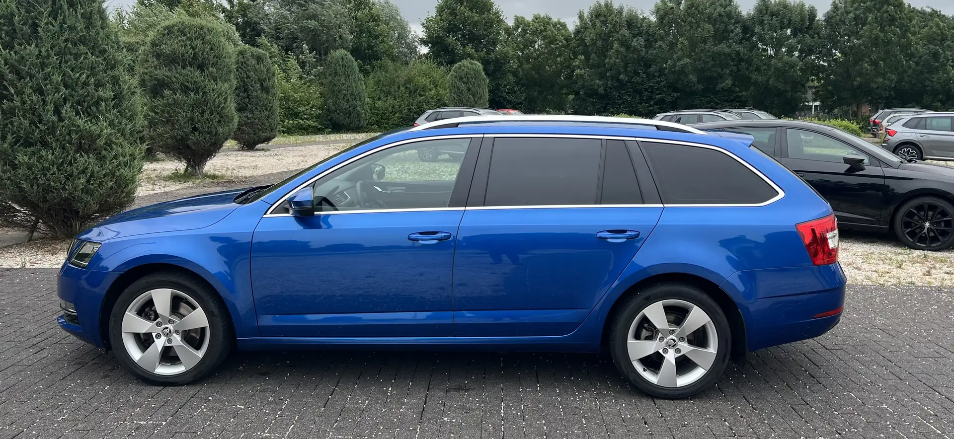 Skoda Octavia Style AHK, Navi, LED, Kamera Blau - 2