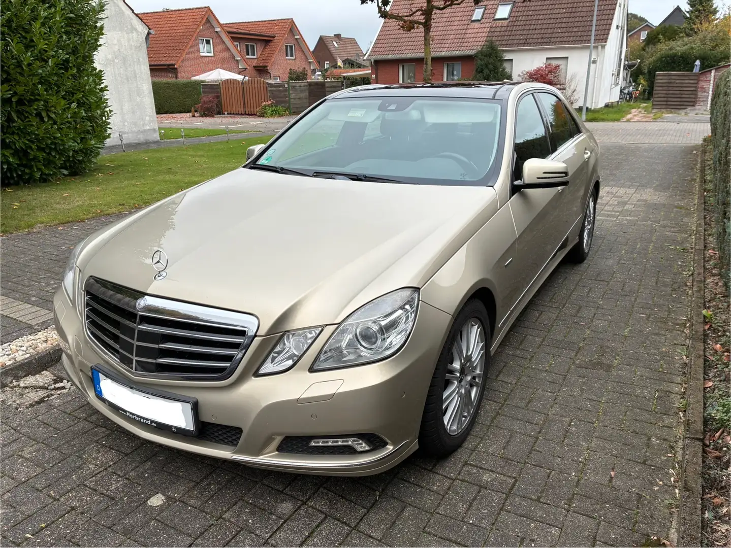 Mercedes-Benz E 350 E 350 CDI BlueEfficiency 4Matic Beige - 2