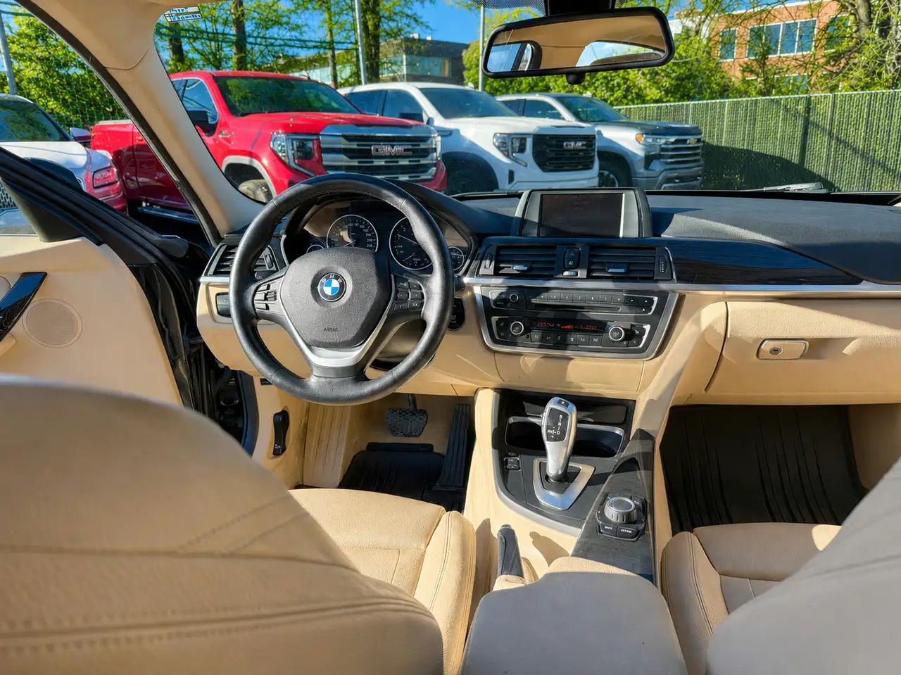 BMW 3 Series снимка BMW 3 Series
