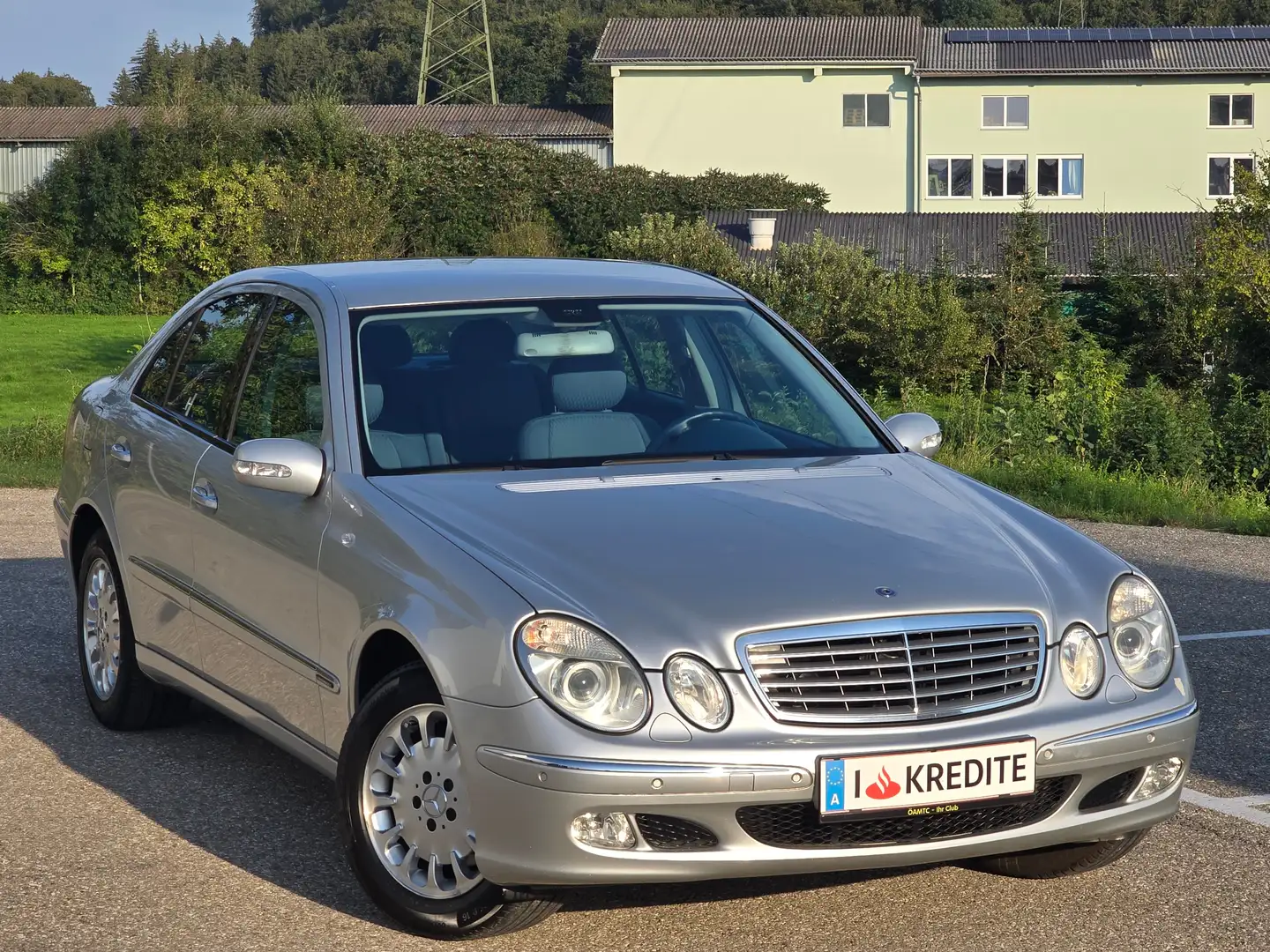 Mercedes-Benz E 320 E 320 Top* Kredit* Automatik* Klima* Grau - 2