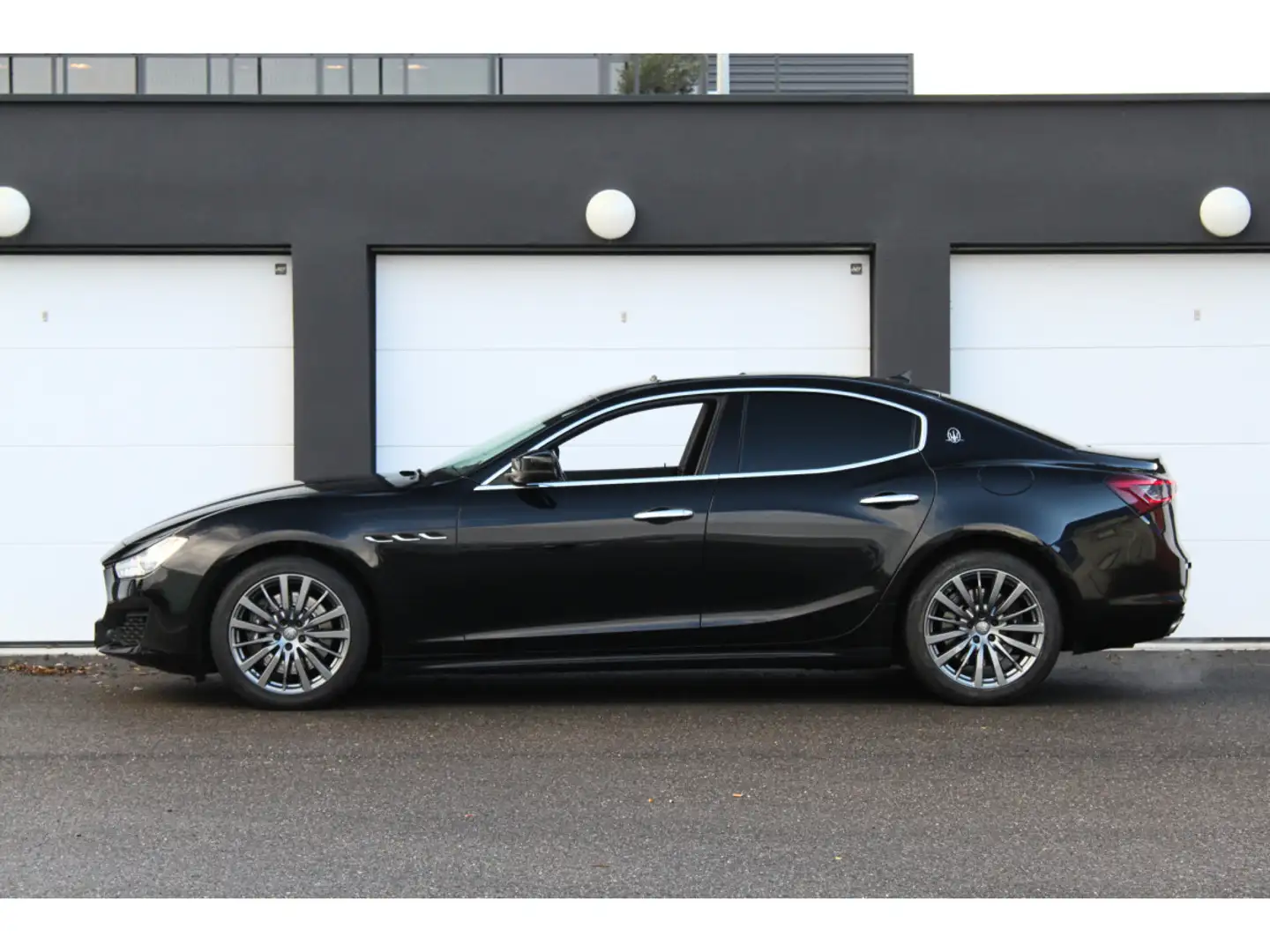 Maserati Ghibli III GRANSPORT 350Ch | LLD 790e/Mois Schwarz - 2