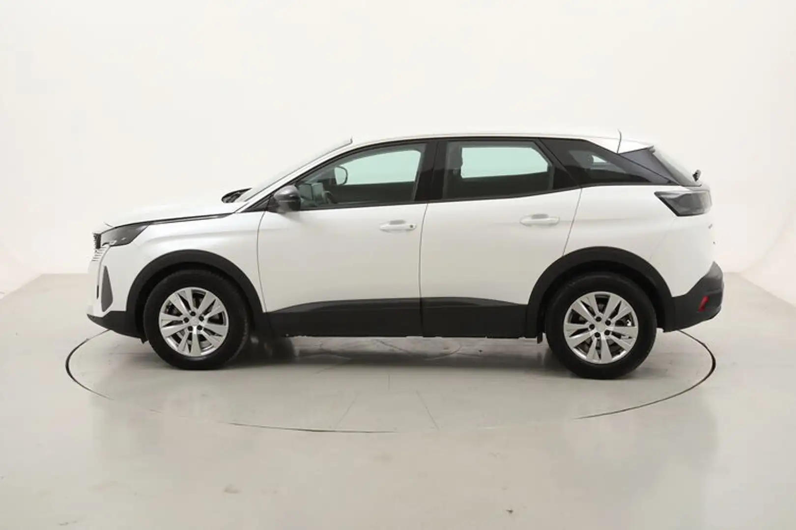 Peugeot 3008 Active Pack 1.2 Benzina 131CV Bianco - 2