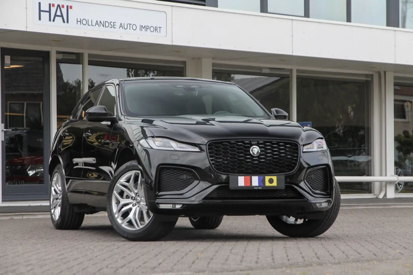 Jaguar F-Pace 2.0 P400e R-Dynamic I 90 Years I Pano I ACC I 5Jaa Zwart - 1