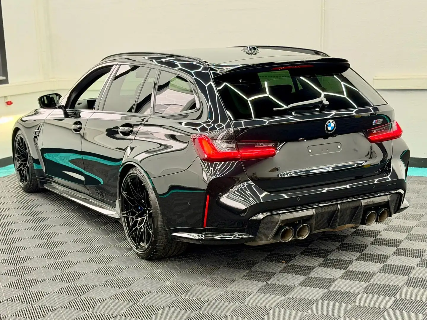 BMW M3 xDrive COMPETITION M CARBON/360/HUD/H&K/20* Schwarz - 2