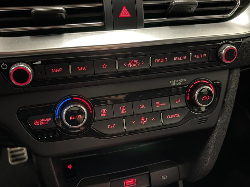 Kia e-Niro ExecutiveLine 64 kWh JBL audio / Leder-stof — photo 15