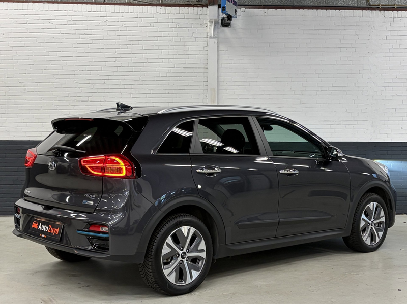 Kia e-Niro ExecutiveLine 64 kWh JBL audio / Leder-stof — photo 3