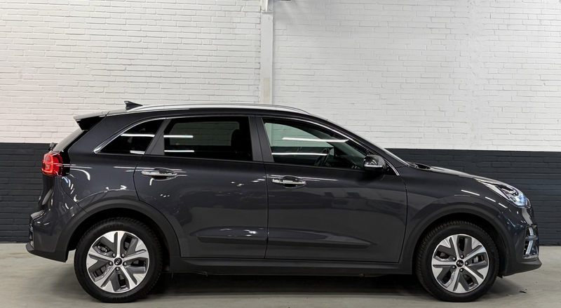 Kia e-Niro ExecutiveLine 64 kWh JBL audio / Leder-stof — photo 7