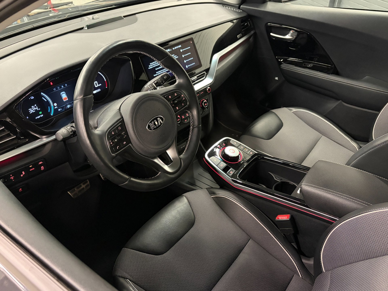 Kia e-Niro ExecutiveLine 64 kWh JBL audio / Leder-stof — photo 2