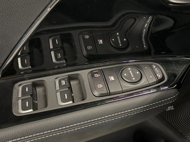 Kia e-Niro ExecutiveLine 64 kWh JBL audio / Leder-stof — photo 19