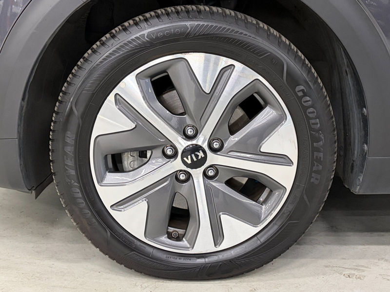 Kia e-Niro ExecutiveLine 64 kWh JBL audio / Leder-stof — photo 9