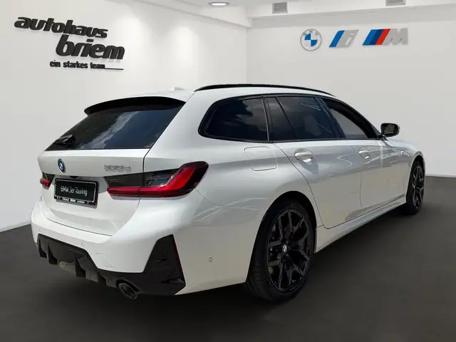 BMW 3 Series view 3