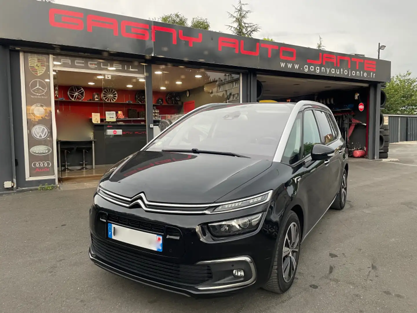 Citroen Grand C4 Picasso BLUEHDI 120CH SHINE S\u0026S EAT6 7 PLACES KIT DIS Black - 1
