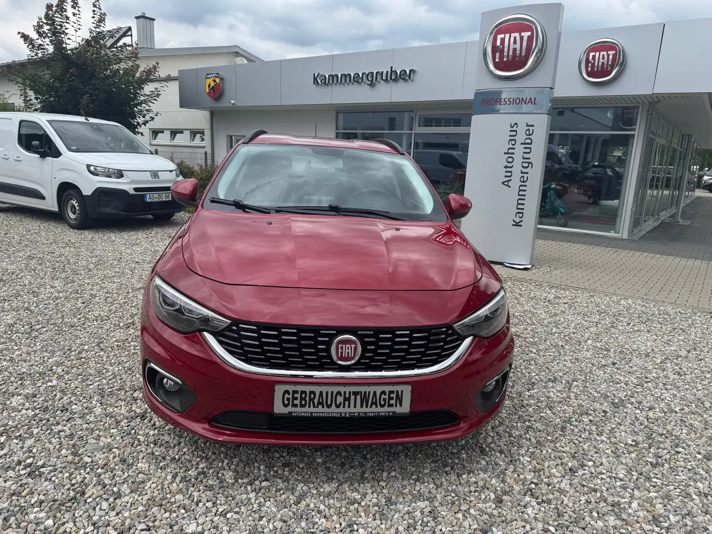 Fiat Tipo LOUNGE Rojo - 2