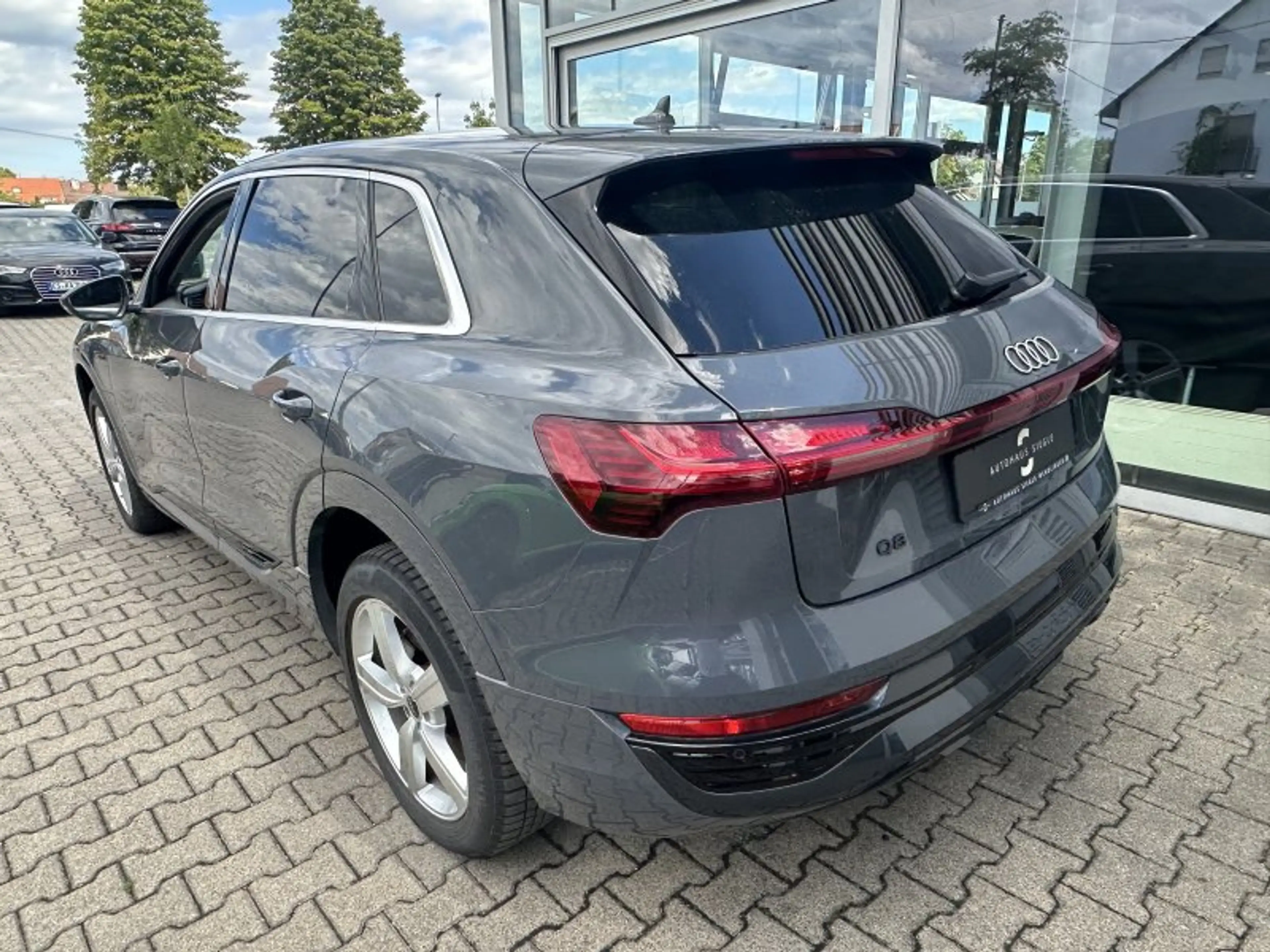 Audi Q8 e-tron 50 quattro advanced Navi Matrix Kamera 20 Zoll SHZ — photo 4