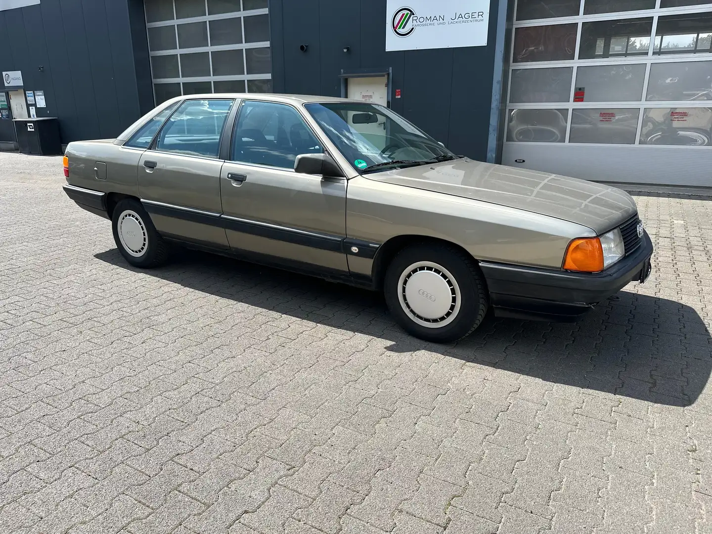 Audi 100 Audi 100 Gold - 2