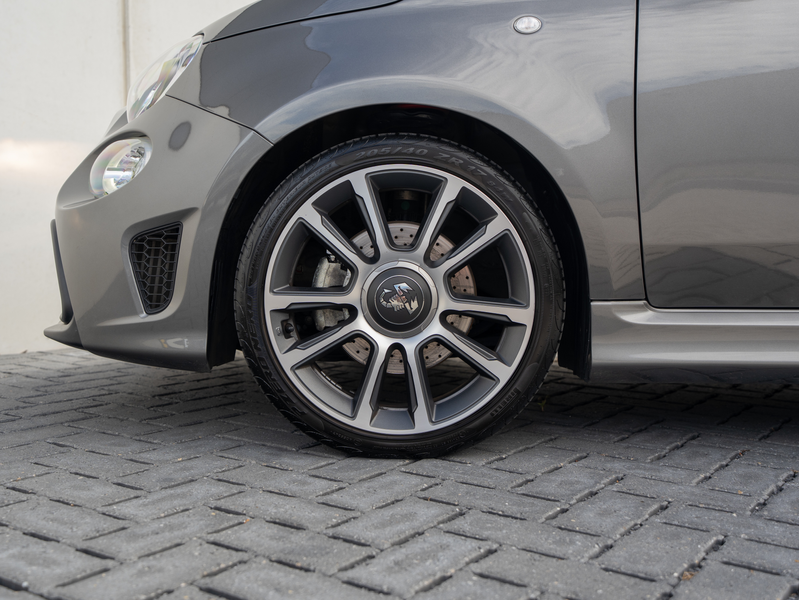 Abarth 595 Turismo 595C NEW CONDITION/BEATS AUDIO/PDC/NAVI/AIRCO/APPCONNECT — photo 9