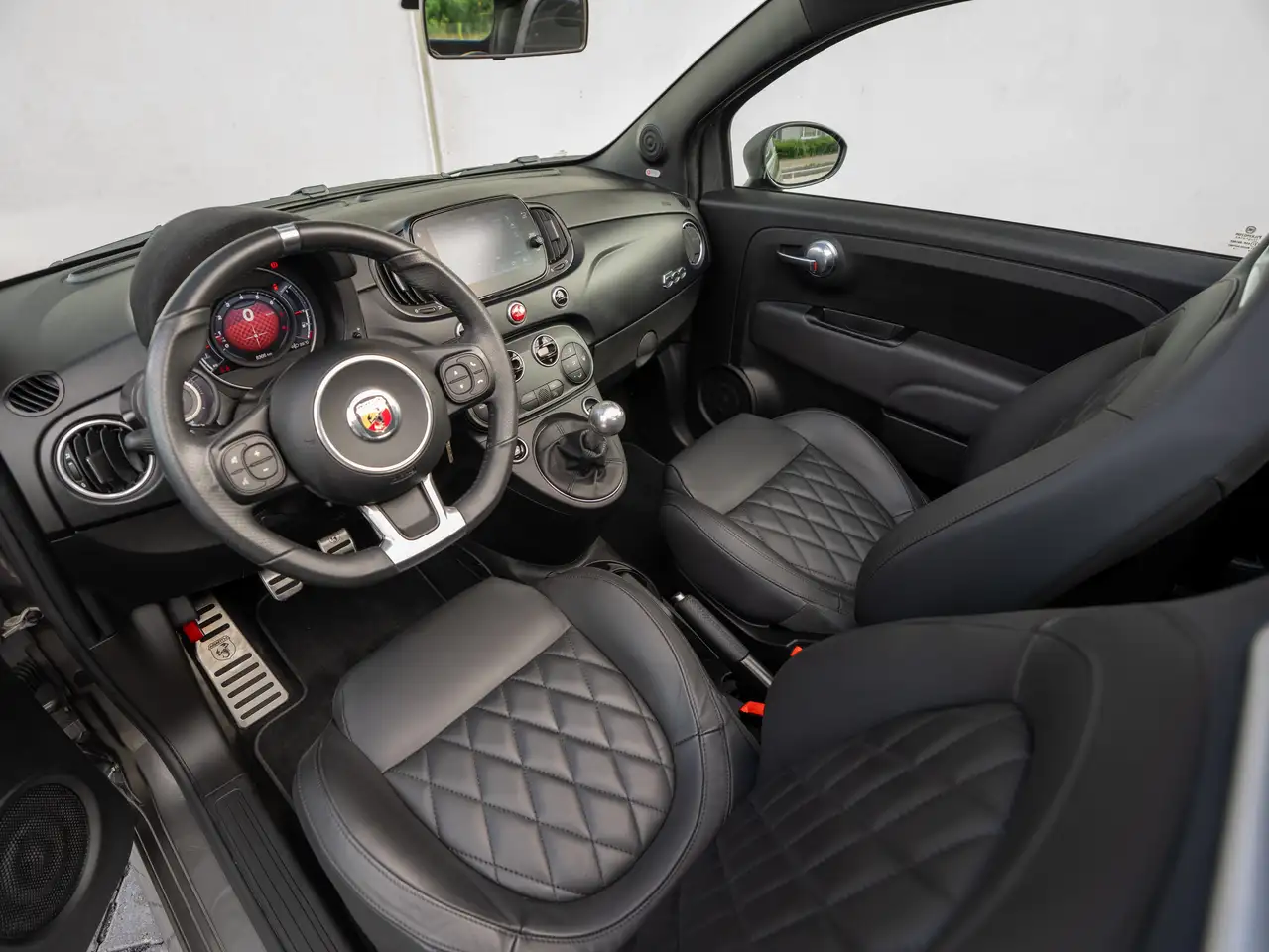 Abarth 595 595C NEW CONDITION/BEATS AUDIO/PDC/NAVI/AIRCO/APPCONNECT, миниатюра 16