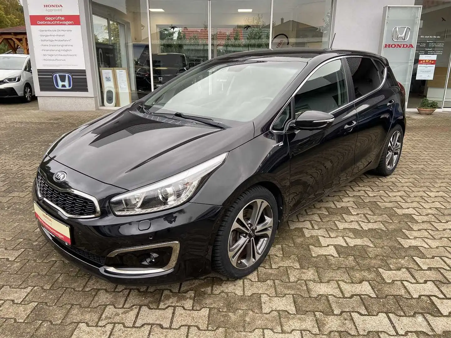 Kia Ceed / cee'd 1.6 GDI DCT Platinum Edition Automatik Zwart - 2