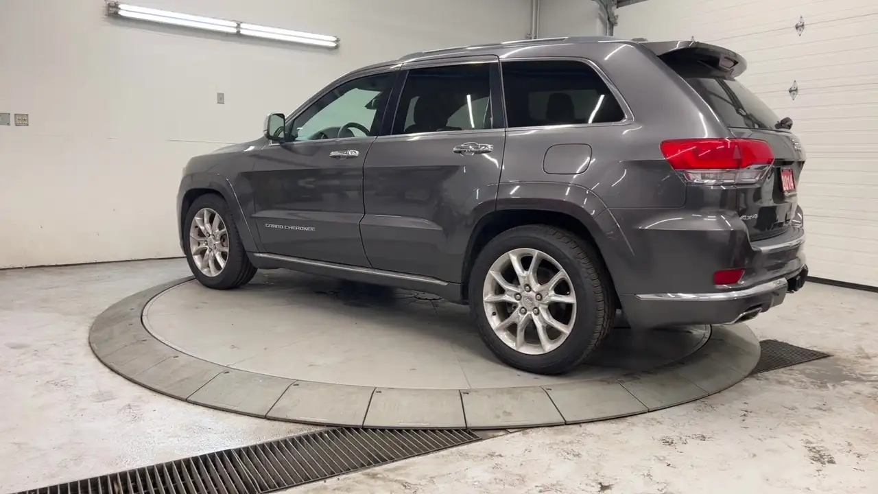 Jeep Grand Cherokee photo Jeep Grand Cherokee