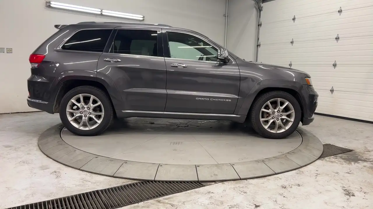Jeep Grand Cherokee photo Jeep Grand Cherokee