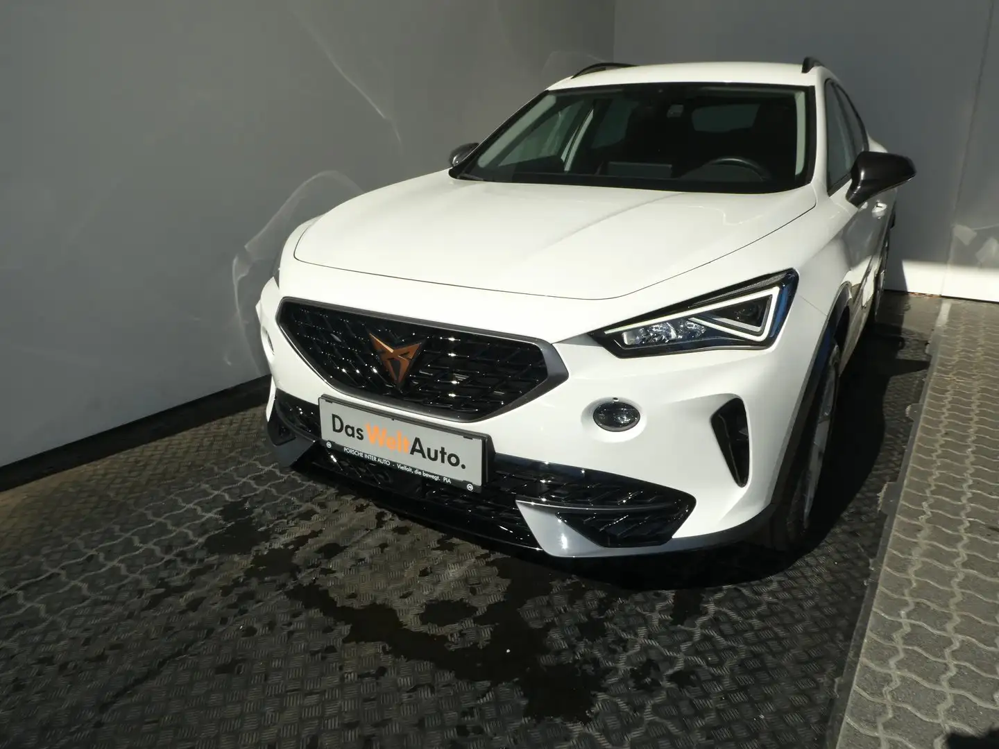 CUPRA Formentor 1.5 TSI 150 PS DSG ACT Weiß - 1