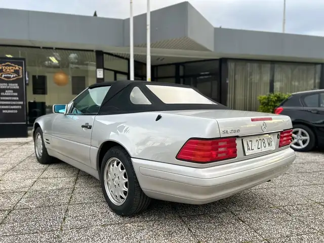 Mercedes-Benz SL 280 SL 280 4posti