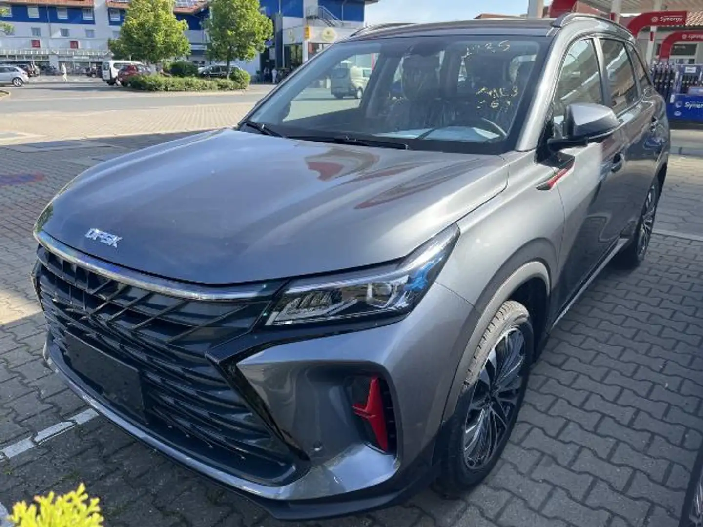 DFSK Fengon 600 1.5  - SHZ - Sitzlüftung - 360 Grad - PDC Zwart - 1